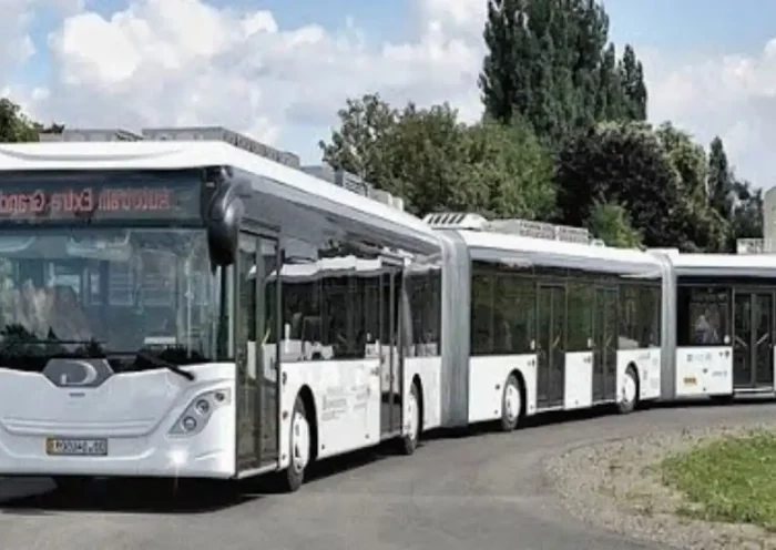 The world's longest bus is 101 feet, initially buses used to run on steam
