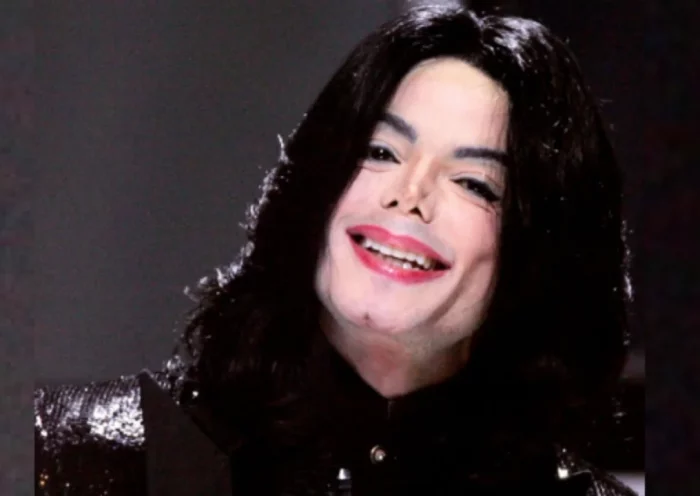 The dark truth of the life of famous singer Michael Jackson, there were allegations of hanging his son in the balcony