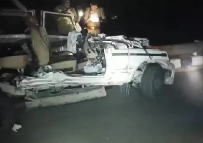 Major accident on Purvanchal Expressway in Azamgarh, 5 including 3 women died