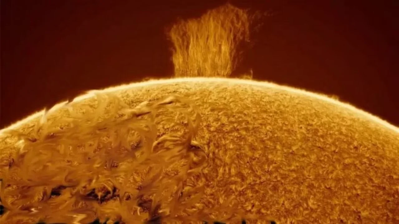 Dangerous plasma came out of the Sun, became a 'wall' 1 lakh km high