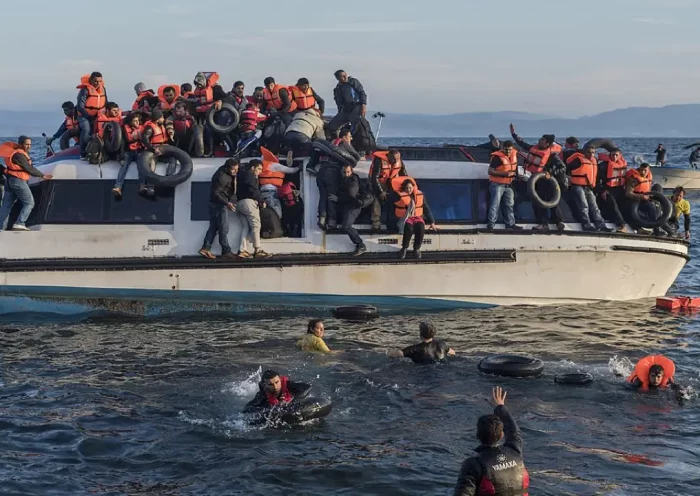 Boat carrying 500 refugees suddenly disappeared in Italy, search continues for 24 hours