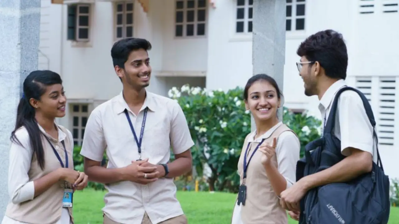 government college students | Sach Bedhadak