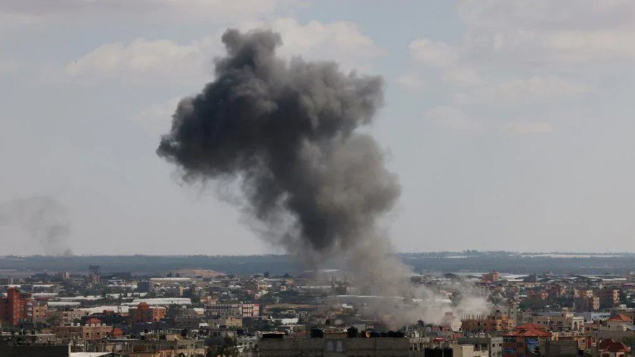 Israeli Air Strike | Sach Bedhadak