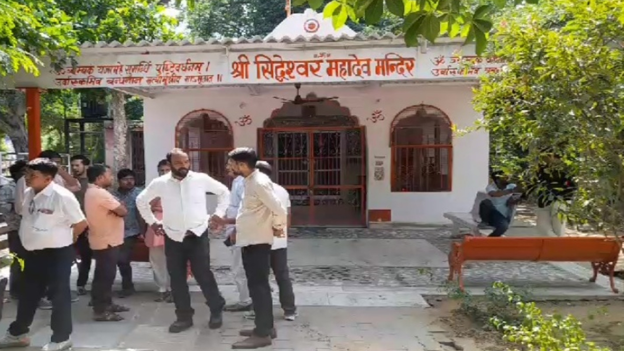 Murder Of Young Man In Temple Premises Jaipur | Sach Bedhadak