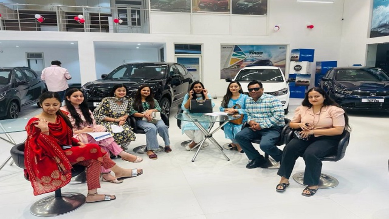 Panchkula Pharma Company Diwali Gift Cars Employees 3 | Sach Bedhadak