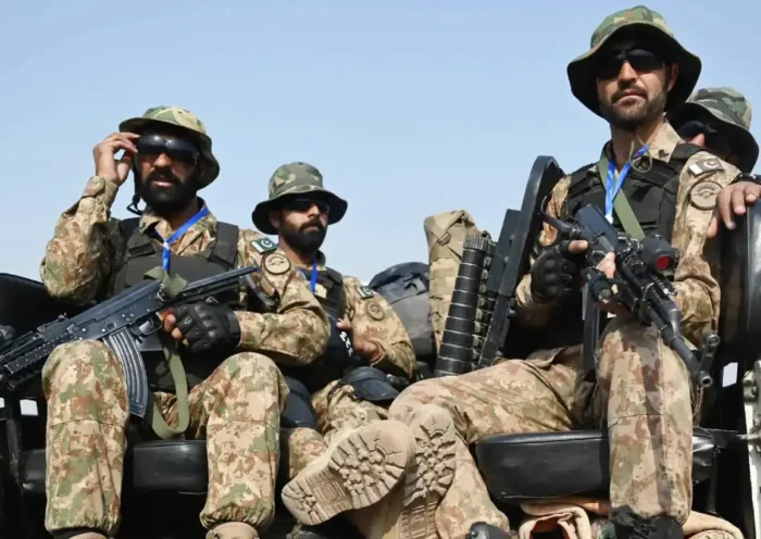 pakistan army | Sach Bedhadak