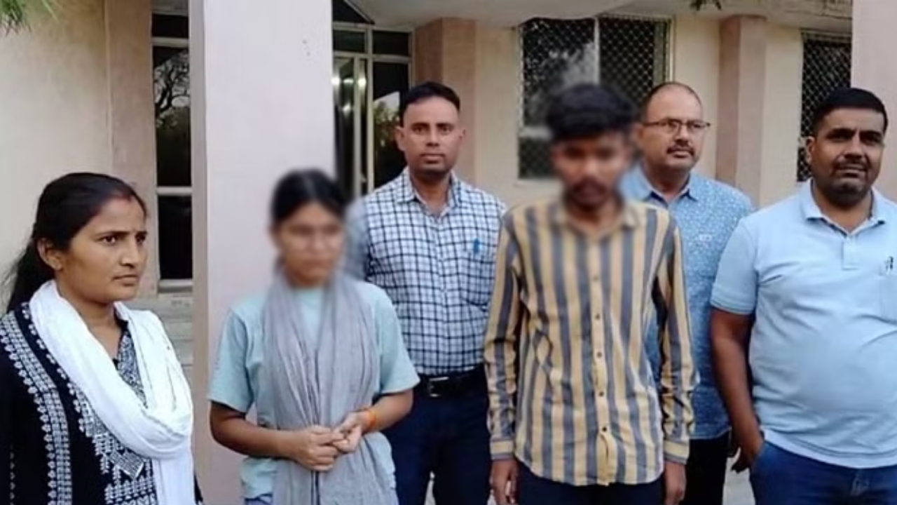 Kota NEET Student Kavya Dhakad Kidnapping | Sach Bedhadak